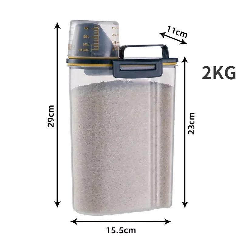 Contenitore per alimenti per cani e gatti – 1,5 kg/2 kg con misurino