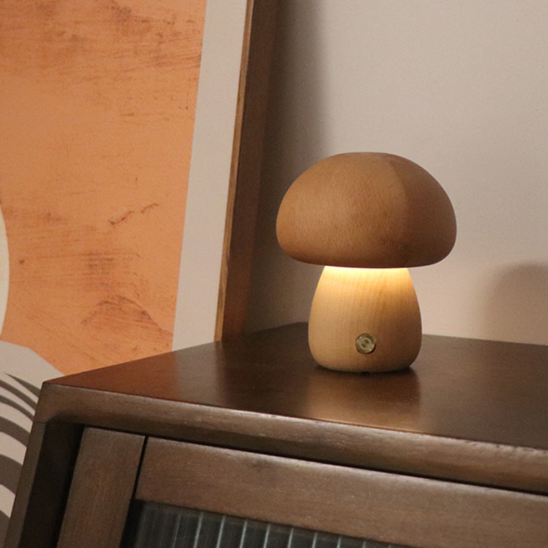 Simpatica luce notturna a LED a fungo